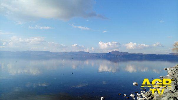 ACEA, stop ai prelievi dal lago di Bracciano ACEA, stop ai prelievi dal lago di Bracciano