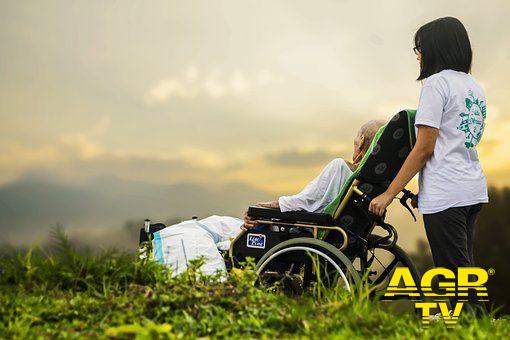 Nuova tecnologia e normativa per le persone disabili Nuova tecnologia e normativa per le persone disabili