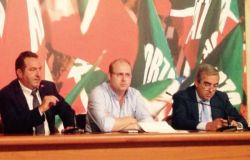 IX Municipio, strade gruviera, circolazione a rischio