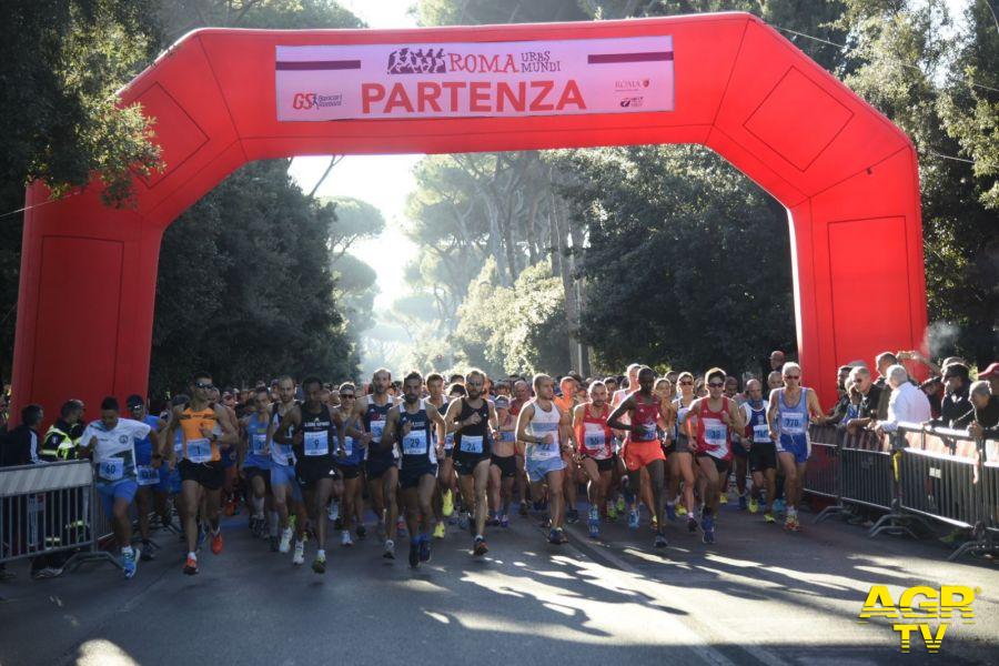 Urbs Mundi, il centro di Roma invaso dai maratoneti Urbs Mundi, il centro di Roma invaso dai maratoneti