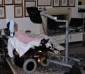 Afflitta da SLA, vive in casa con la figlia Afflitta da SLA, vive in casa con la figlia