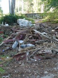 Infernetto, scoperta una discarica abusiva
