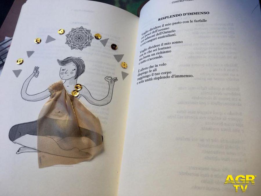 Un libro di poesia vestito...dall'alta moda Un libro di poesia vestito...dall'alta moda