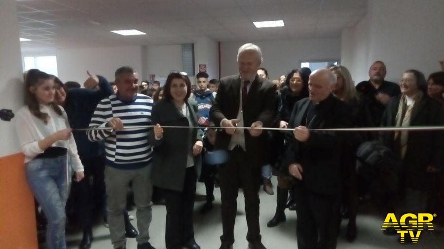 Focene, inaugurata nuova scuola media