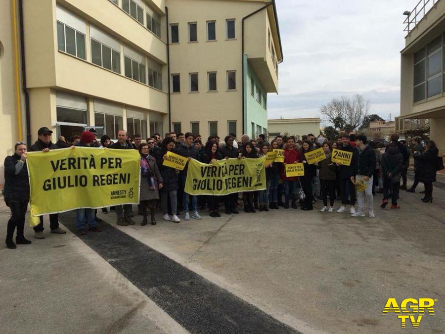 Ostia, intitolato a Giulio Regeni lo studentato nell'Enalc hotel Ostia, intitolato a Giulio Regeni lo studentato nell'Enalc hotel
