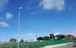 X Muncipio, luci accese di giorno e spente...di notte