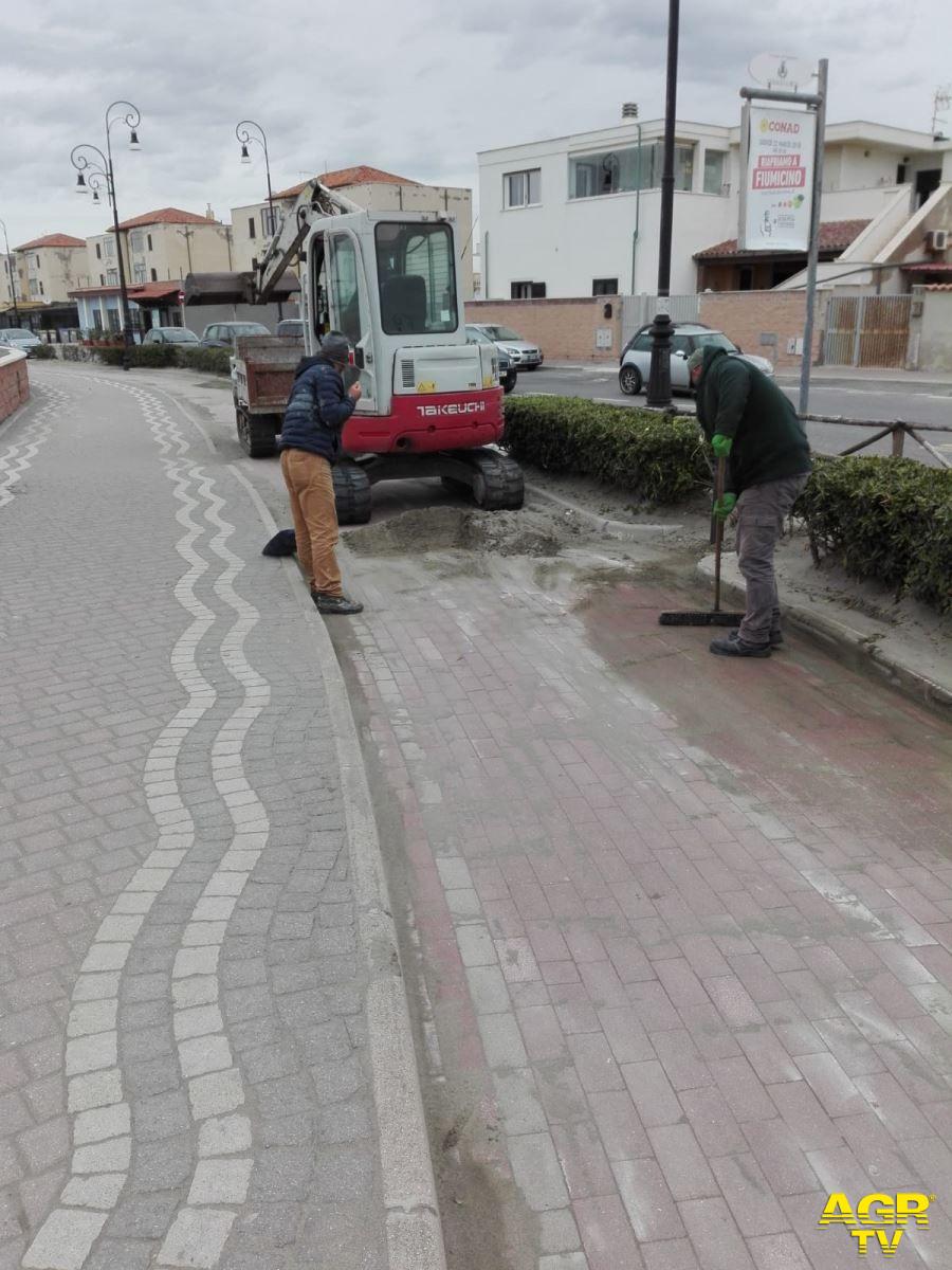 Fiumicino, spiagge pulite per accogliere i turisti