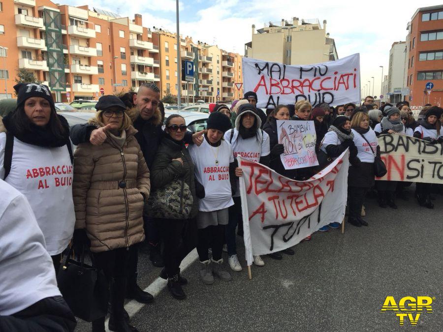 Giardini di Roma, marcia contro la criminalità Giardini di Roma, marcia contro la criminalità