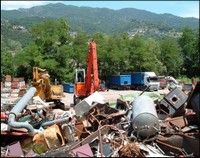 Sfasciacarrozze fuori dai centri abitati Sfasciacarrozze fuori dai centri abitati