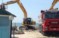 Ostia, il Municipio senza soldi  per terminare le demolizioni?
