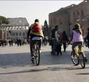 Roma, la Magnalonga in bicicletta