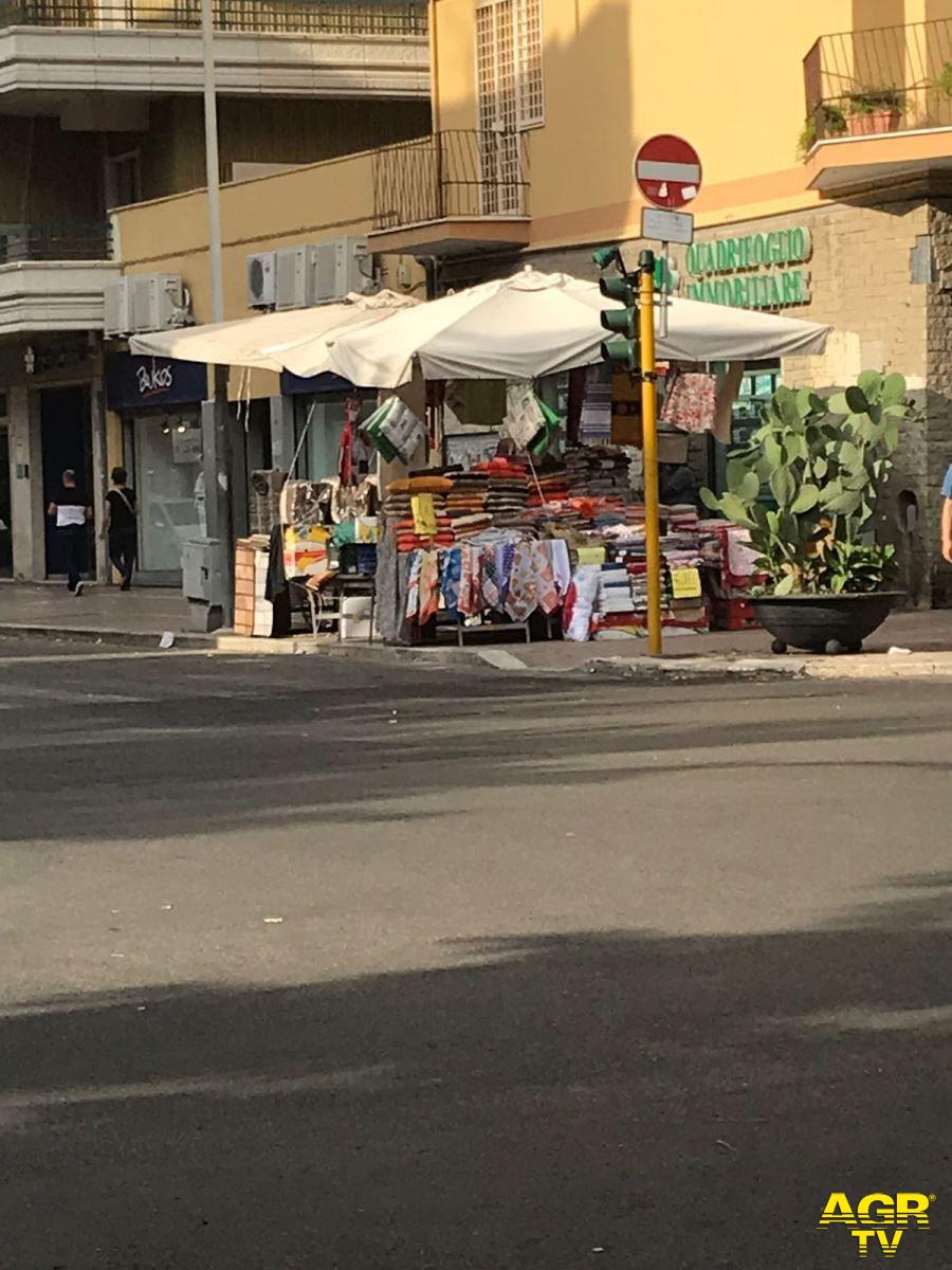 Ostia, spostate le bancarelle Ostia, spostate le bancarelle