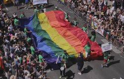 Lazio Pride, l'orgoglio gay sfila ad Ostia