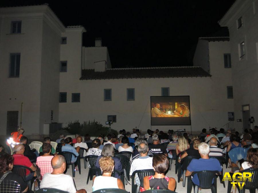 Fiumicino, cinema in spiaggia al Papaya beach