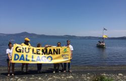 Bracciano, proseguono i rilievi nel lago alla ricerca delle plastiche
