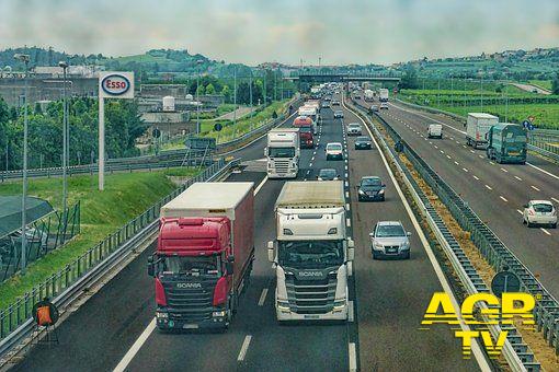 Autostrade, gli aumenti pedaggi A24 e A25 restano Autostrade, gli aumenti pedaggi A24 e A25 restano