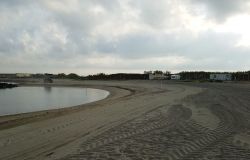 Fiumicino, bonificato arenile in via della Pesca