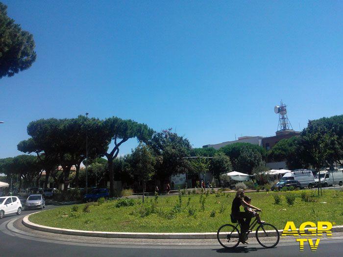 Ostia,il rondò Caludio Zolesi diventa un caso politico