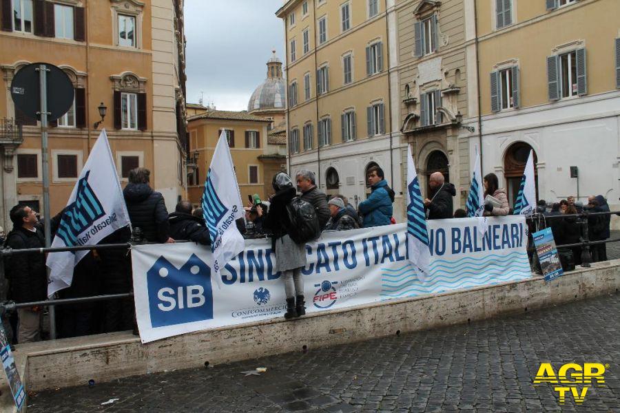 Roma, gli imprenditori balneari alzano la voce