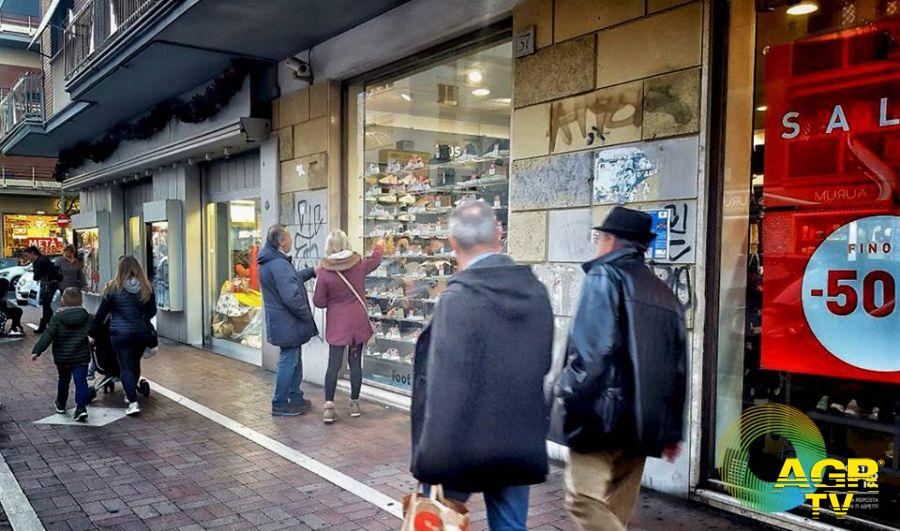 Ostia, aspettando i saldi l'Ascom fa i conti